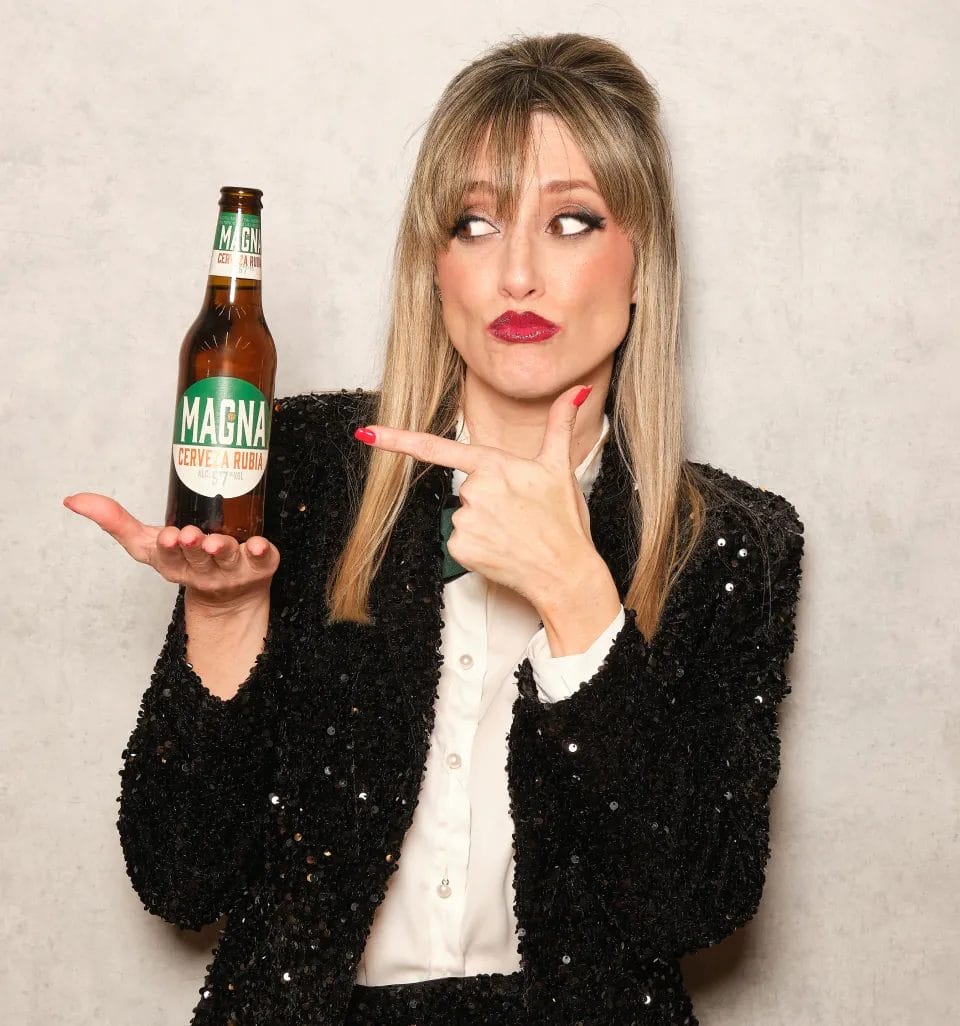 Sheila González y Cervezas MAGNA